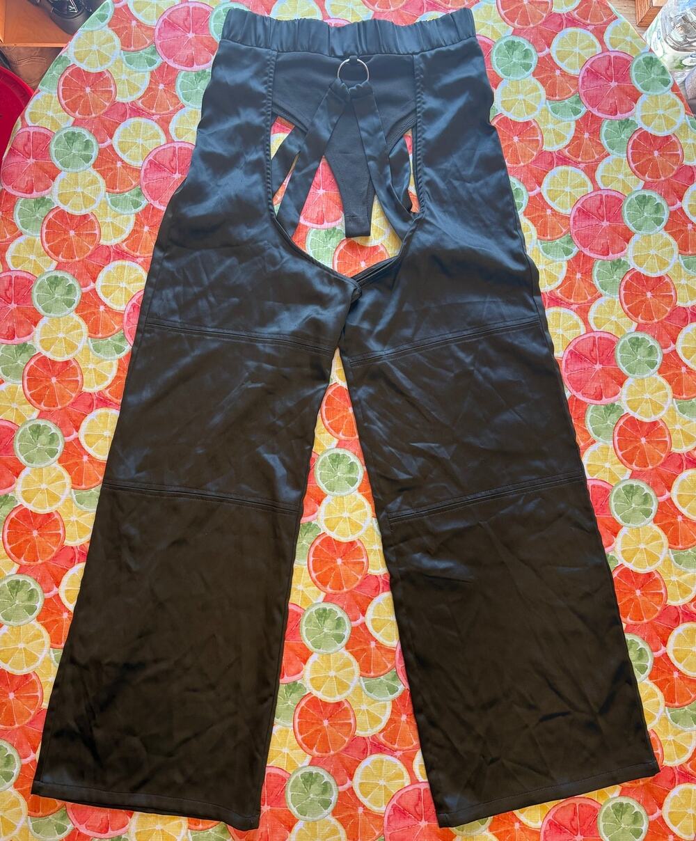 Capsulle Assless Chaps Size Large